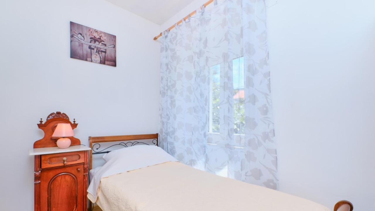 Apartments Pino Veli Losinj Bagian luar foto